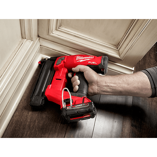 Milwaukee m18 pin online nailer