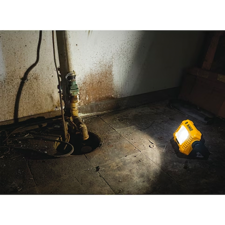 DCL077B - 12V/20V MAX* Compact Task Light